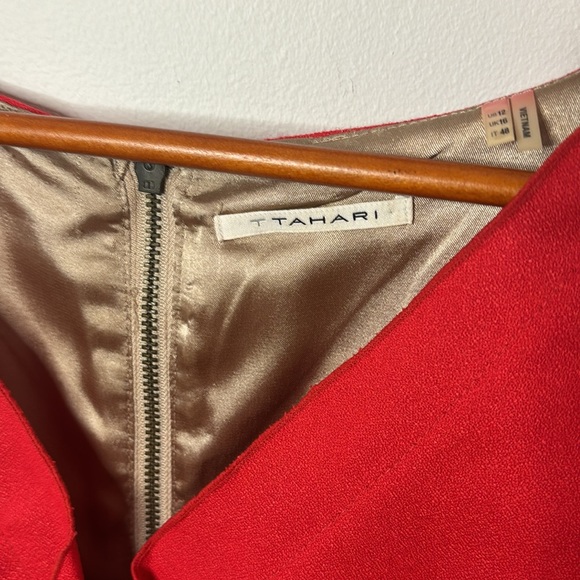 Beautiful Tahari formal dress - Picture 3 of 7